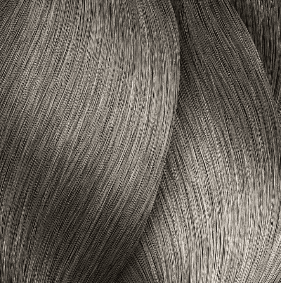 L'Oréal Dia Light 8.1 hair colour swatch